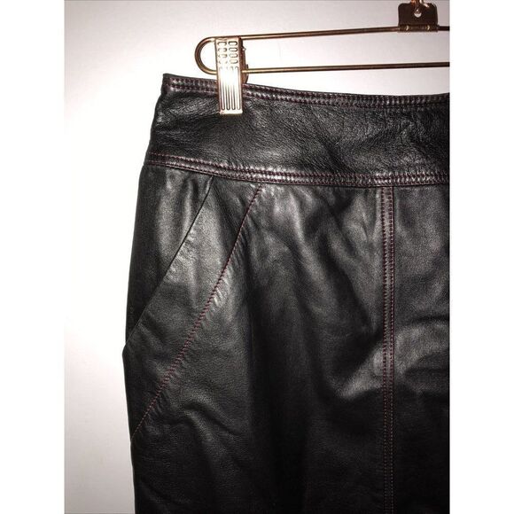 Leather Skirt Womens Red Stitching Slash Pockets Back Pockets Italy Size 8 Black - Picture 7 of 11